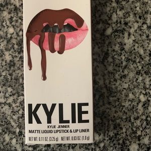 Clove lip kit